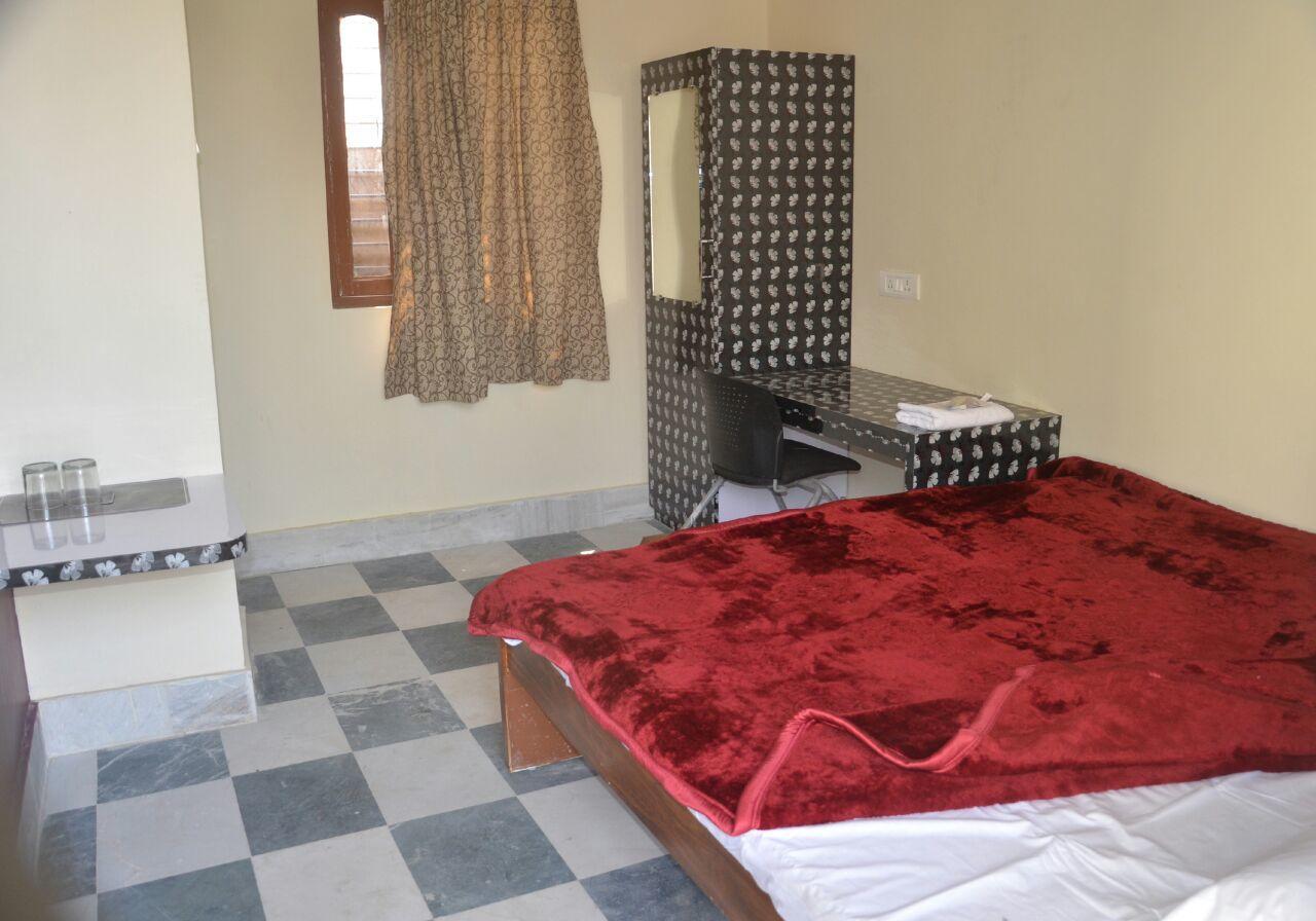 Hotel Vaibhav Raxaul Buitenkant foto